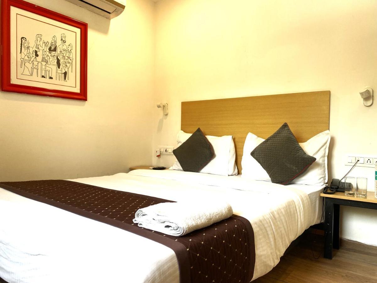 Qotel Hotel Ip Residency East Delhi Preet Vihar Нью-Дели Экстерьер фото