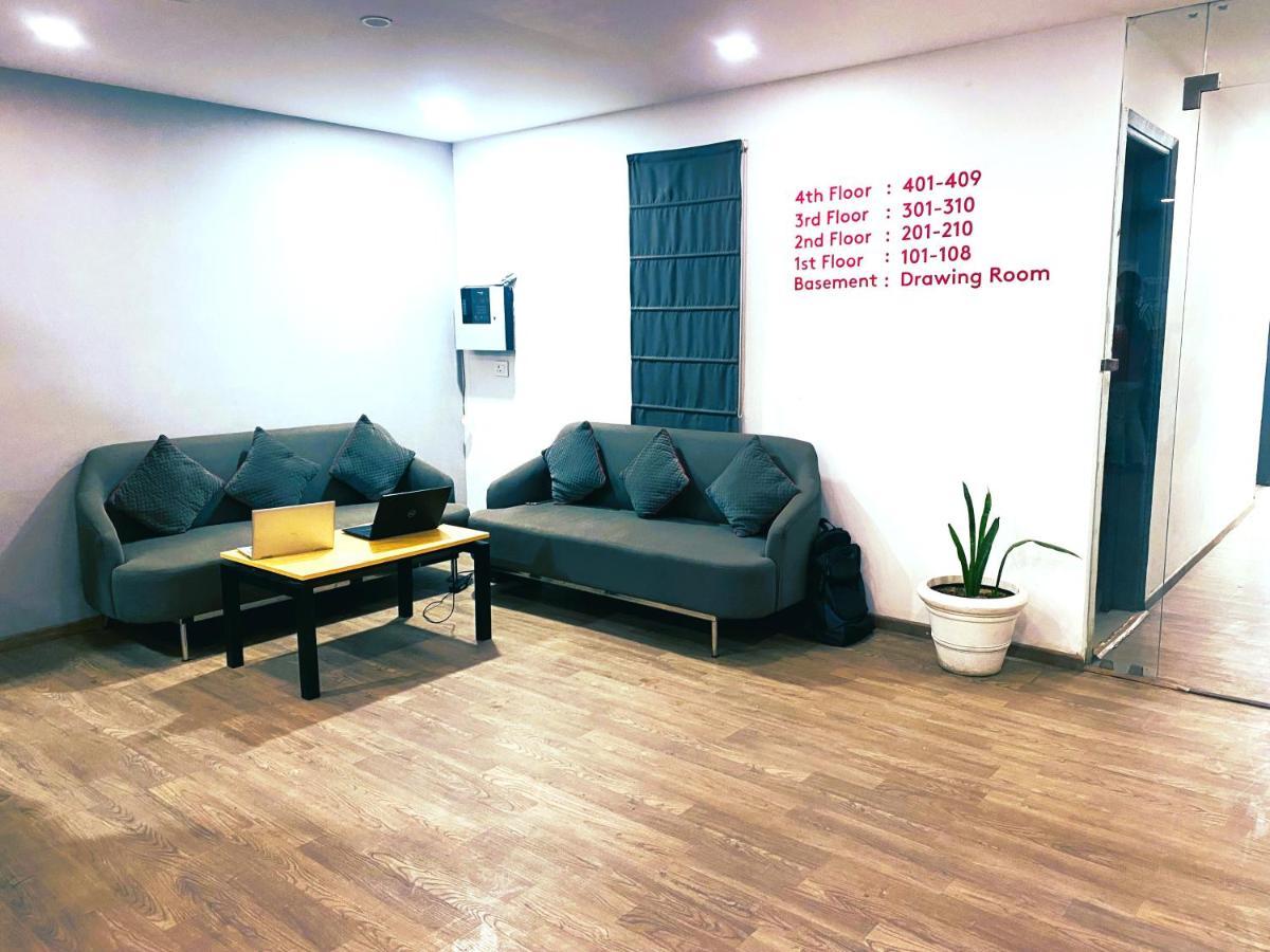 Qotel Hotel Ip Residency East Delhi Preet Vihar Нью-Дели Экстерьер фото