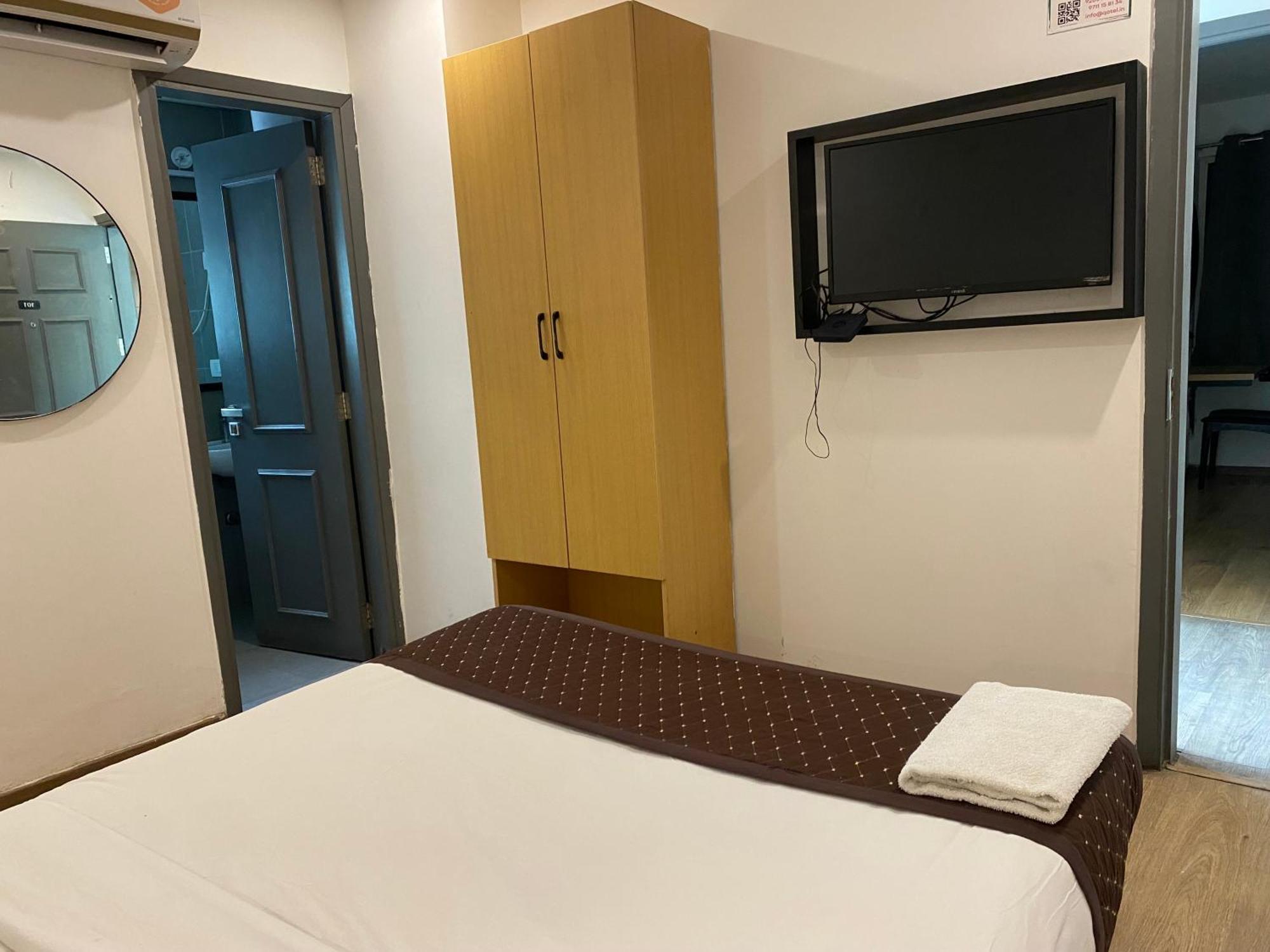 Qotel Hotel Ip Residency East Delhi Preet Vihar Нью-Дели Экстерьер фото