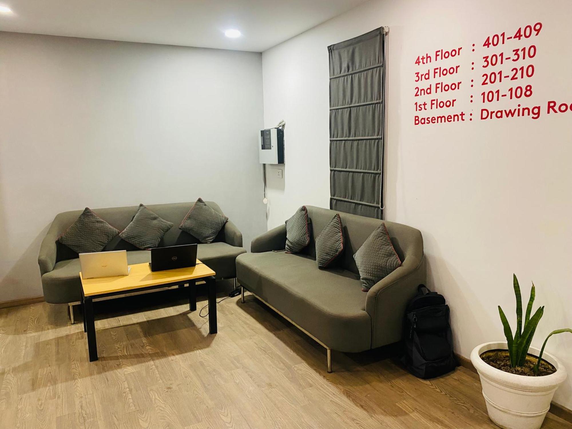 Qotel Hotel Ip Residency East Delhi Preet Vihar Нью-Дели Экстерьер фото